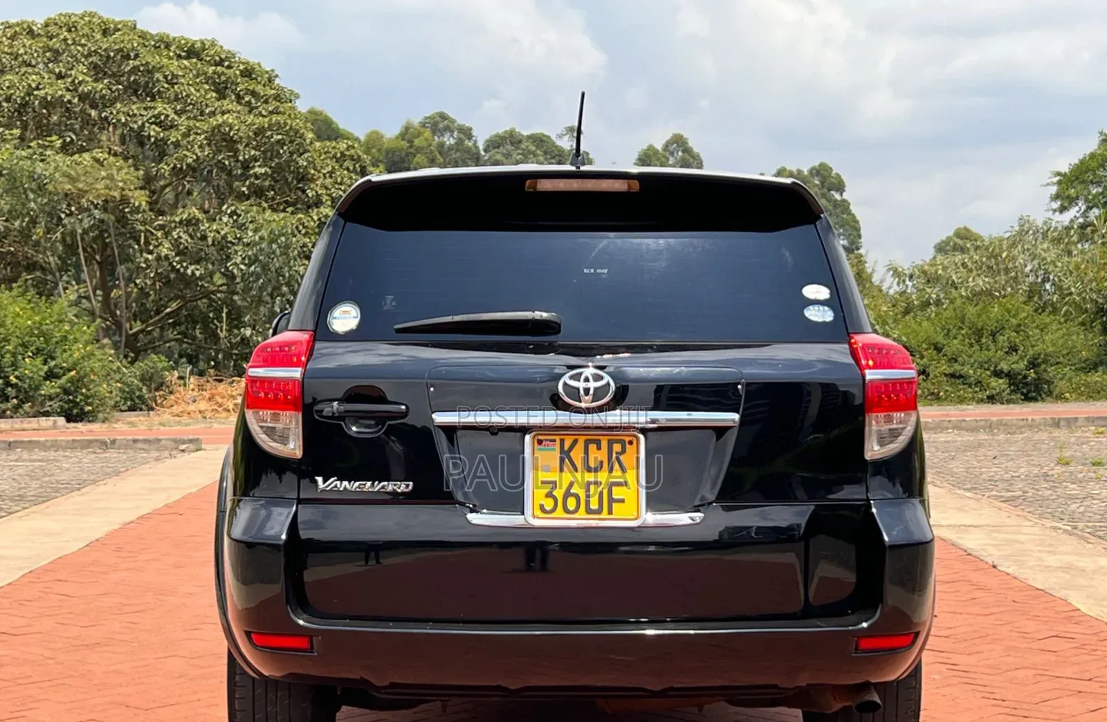 Toyota Vanguard 2011 Black