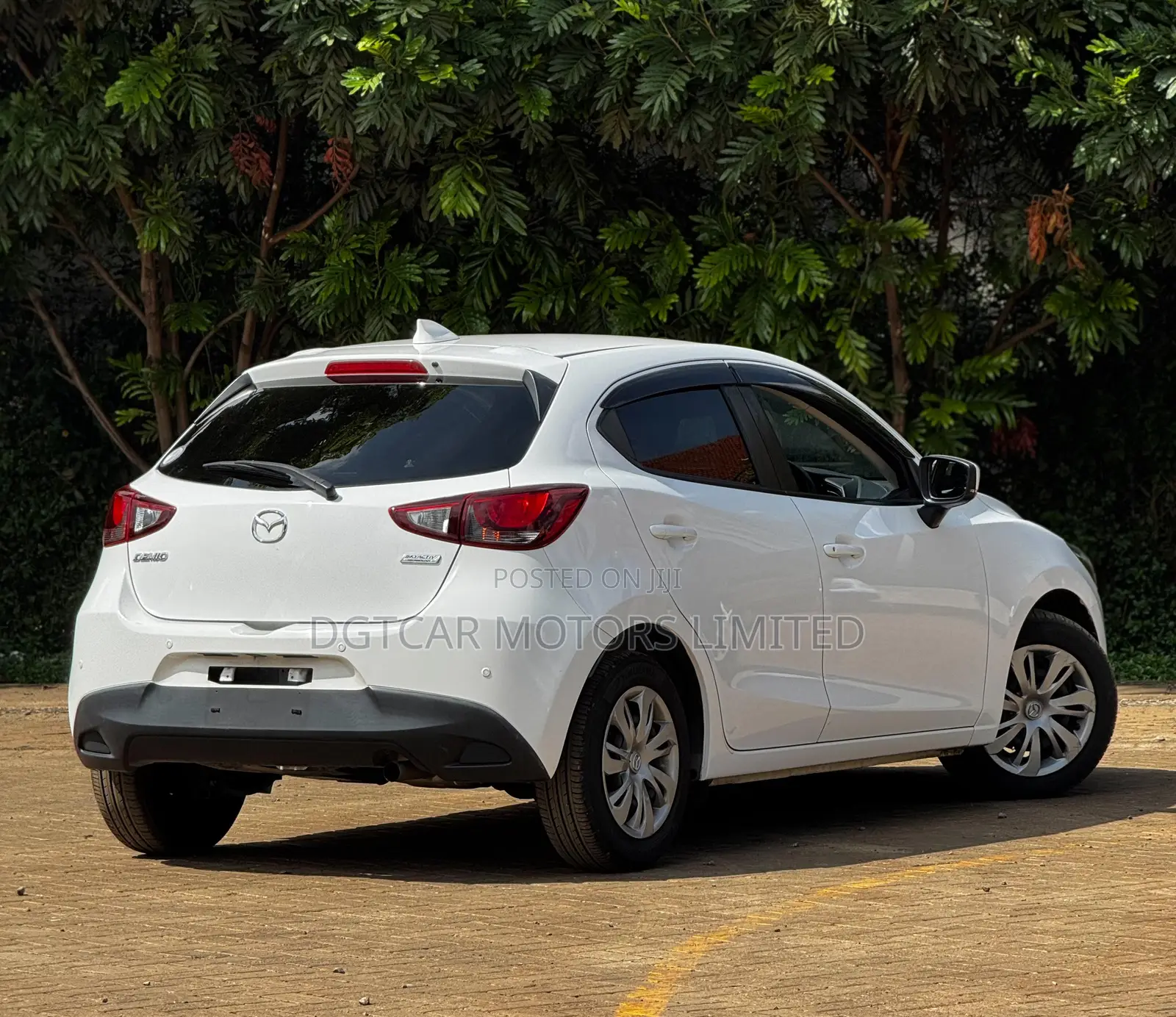 Mazda 2 2019 White