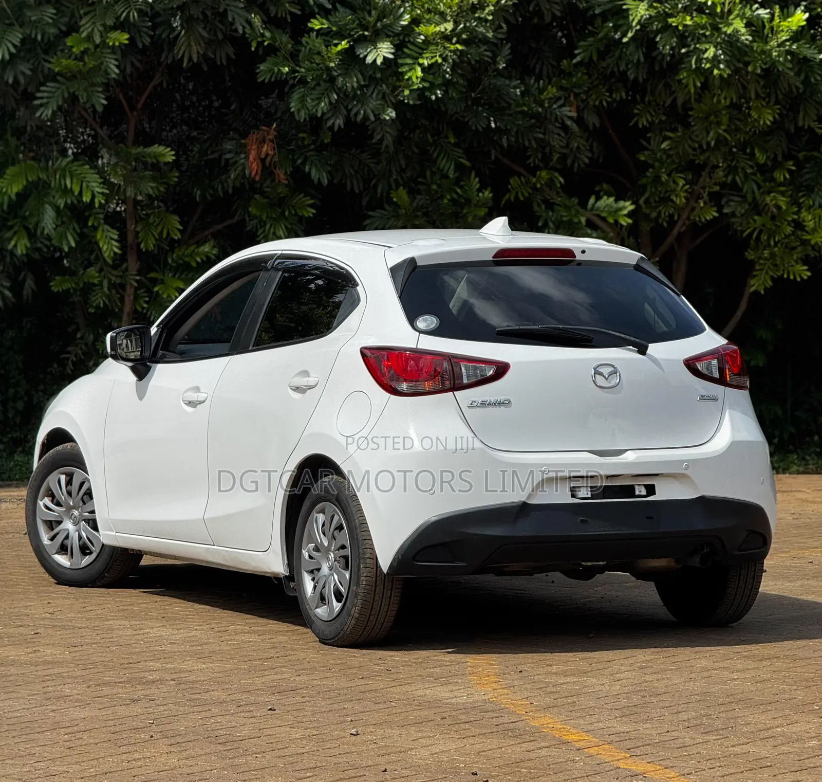 Mazda 2 2019 White