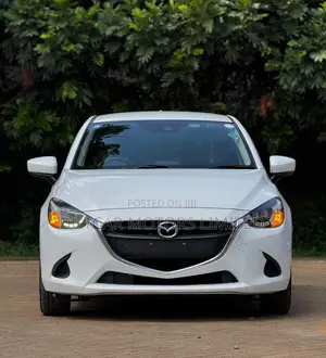 Mazda 2 2019 White