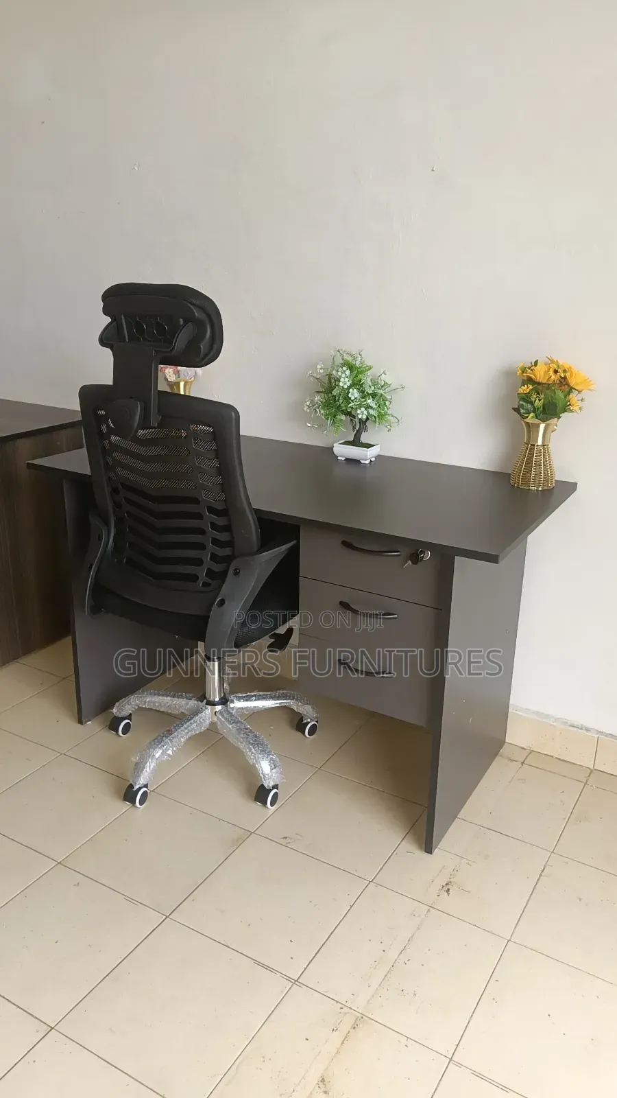 Combo Office Desk 1.2m And Chair.