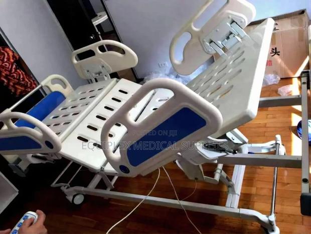 5 Function Electric Bed on Offer - thumbnail 3