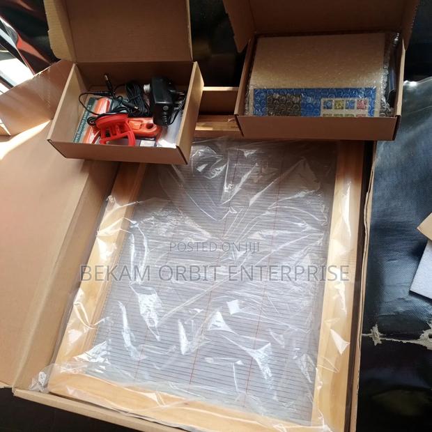 Bee Venom Collector - main view