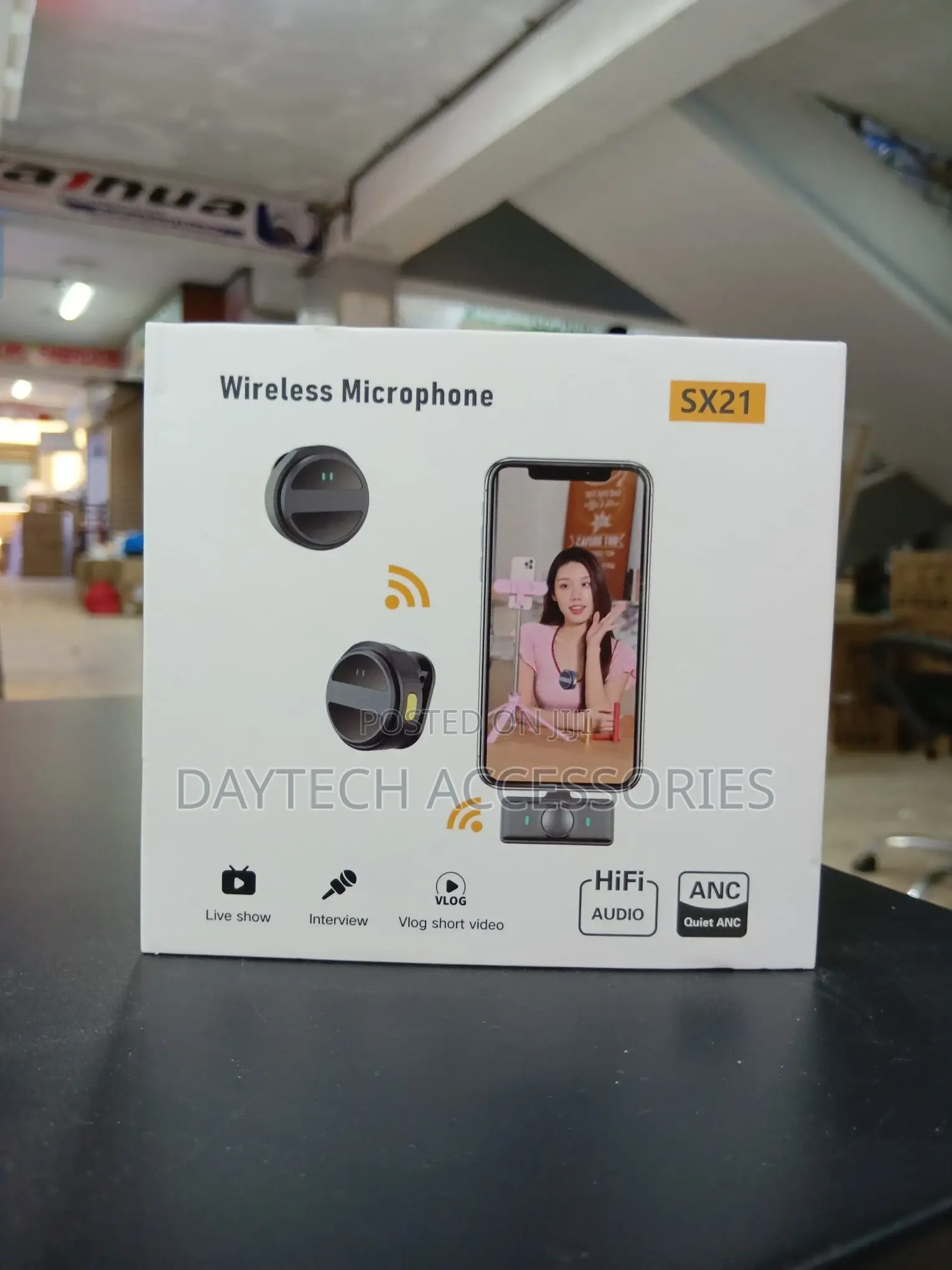 Sx21 Type-C Port 2.4g Clip-on Wireless Microphone