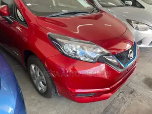 Nissan Note 2018 Red