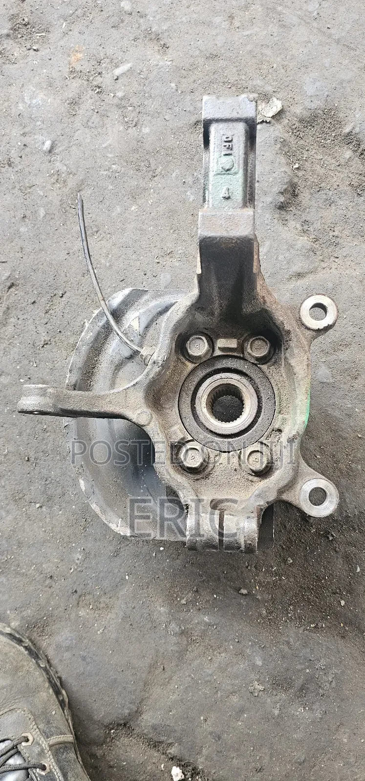 T31/ Selena Front Hub Well Maintained