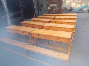 3 Seater Lockable Desk