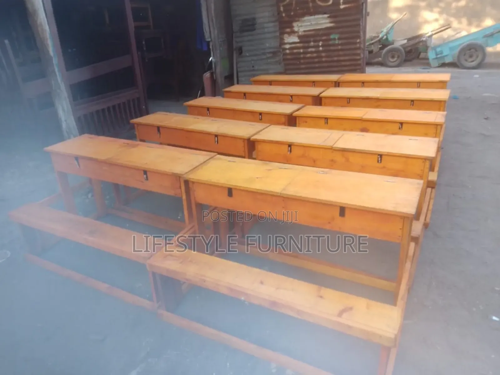 3 Seater Lockable Desk