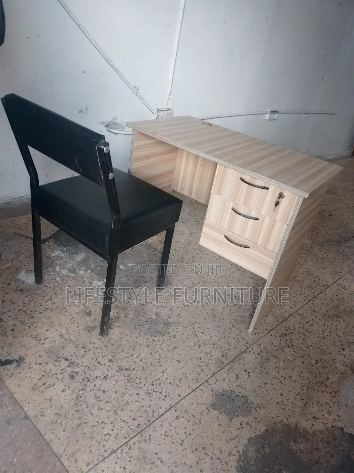 Teacher Desk With Chair