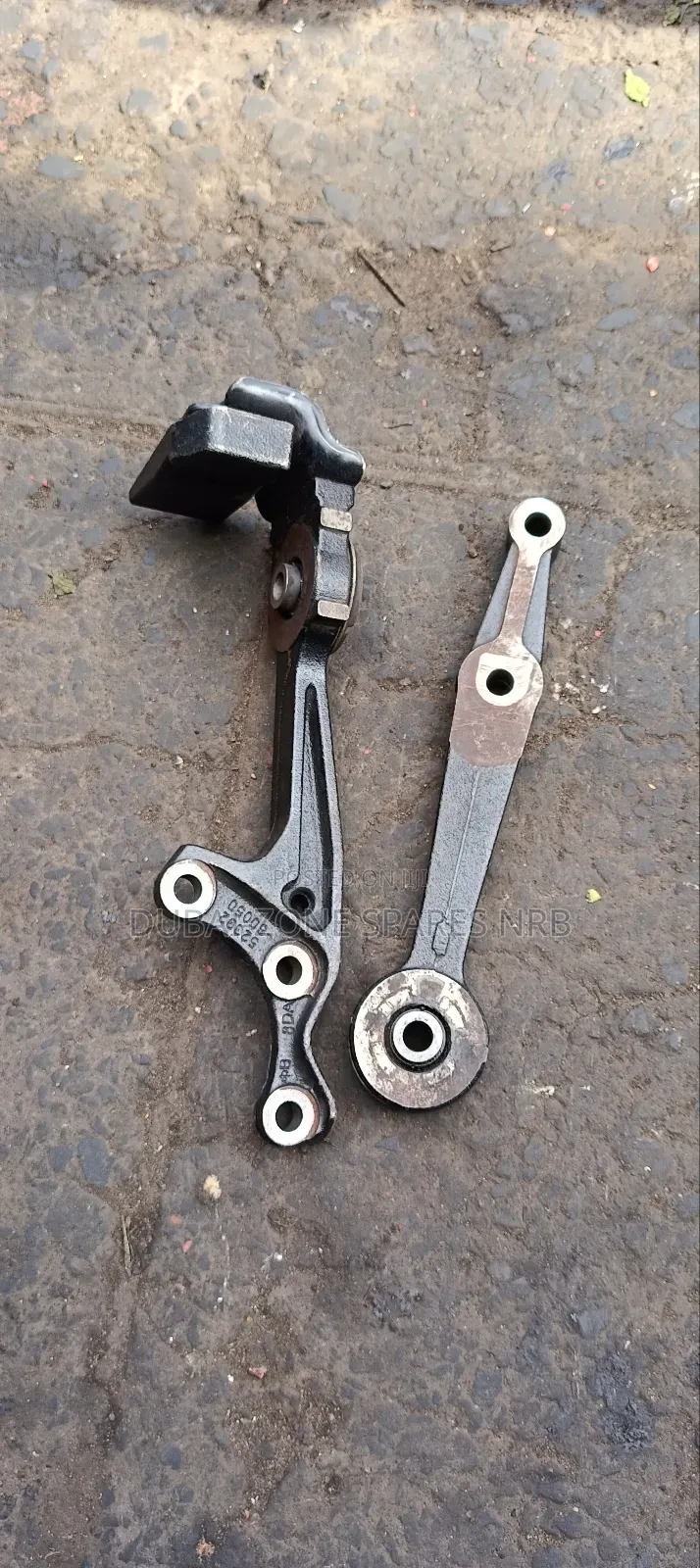 Land Cruiser Prado J150 Differential Arms. Pop