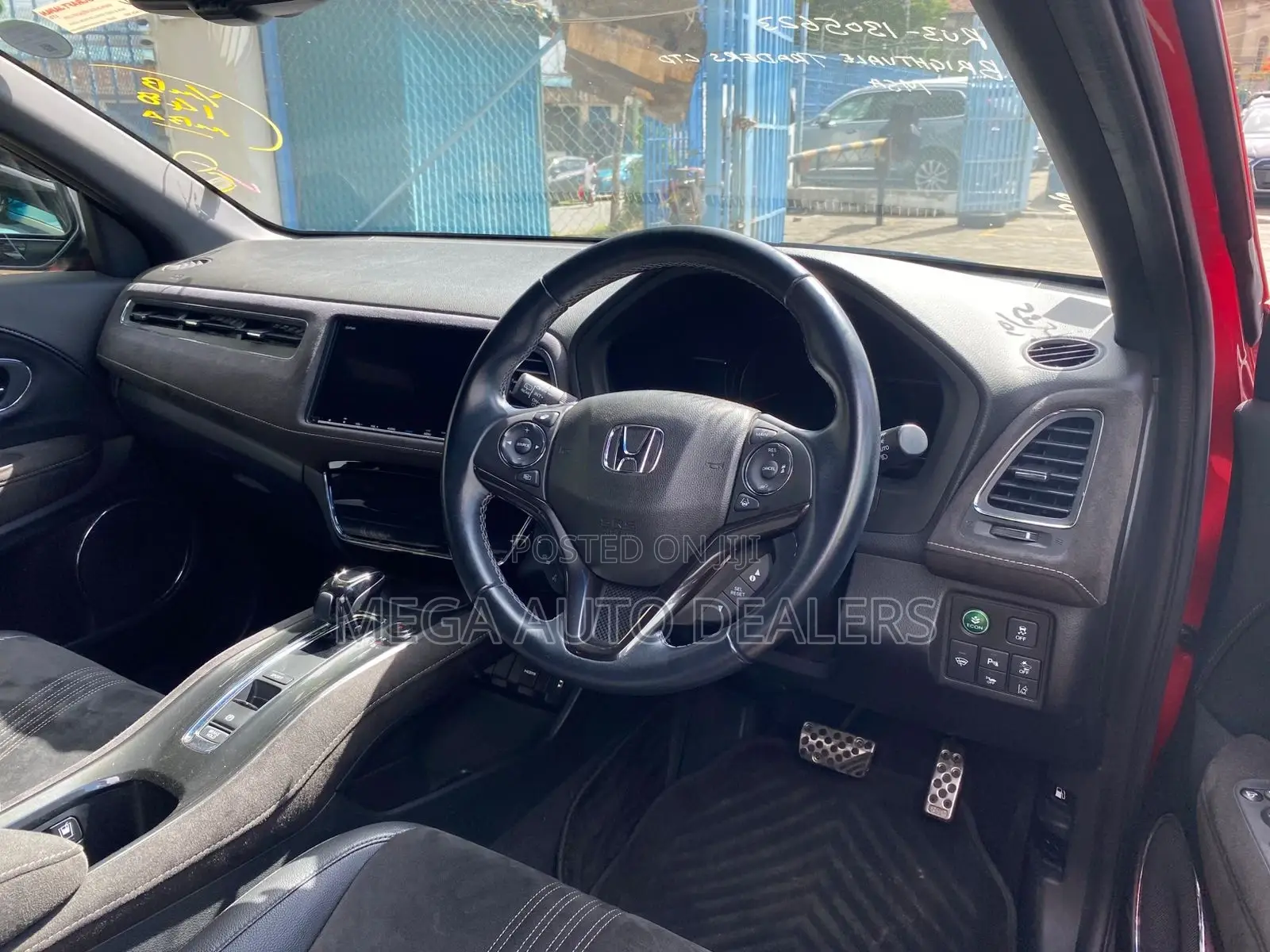 Honda Vezel 2018 Red