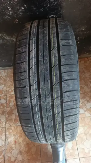 295/35 R21 Road King Tyres Brand New