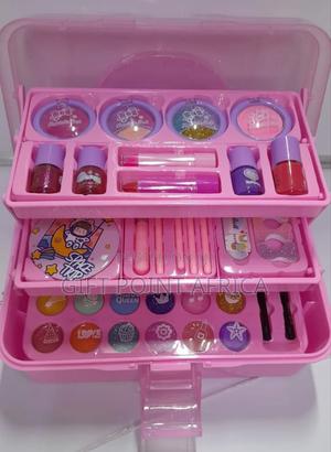 Washable Non Toxic Danielle Makeup Kit For Kids