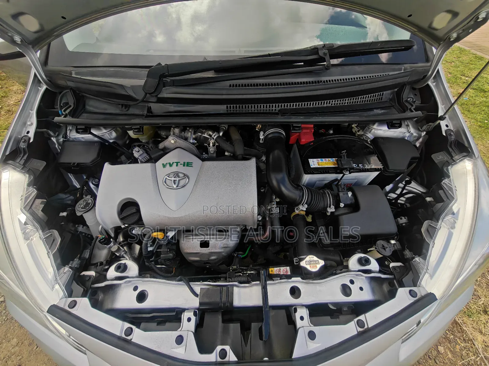 Toyota Vitz 1.3 FWD 5dr 2018 Silver