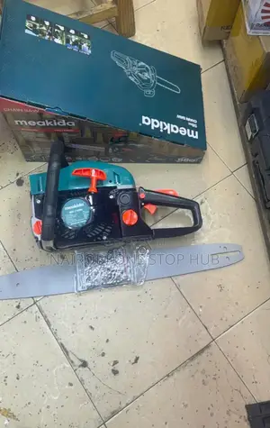 Meakida Md 5800 Gasoline Chainsaw.