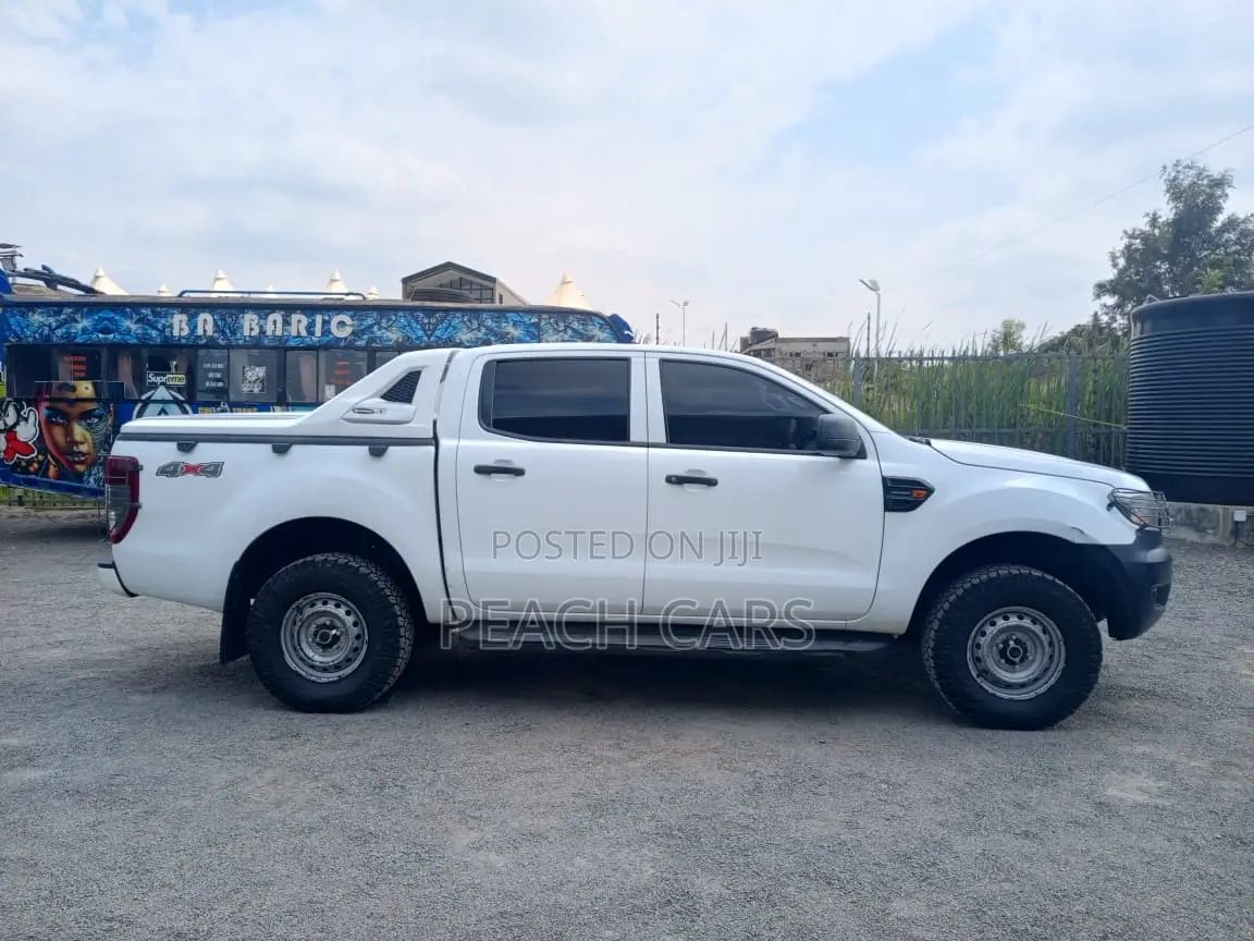 Ford Ranger Lariar 4x4 SuperCad 6ft. 2019 White