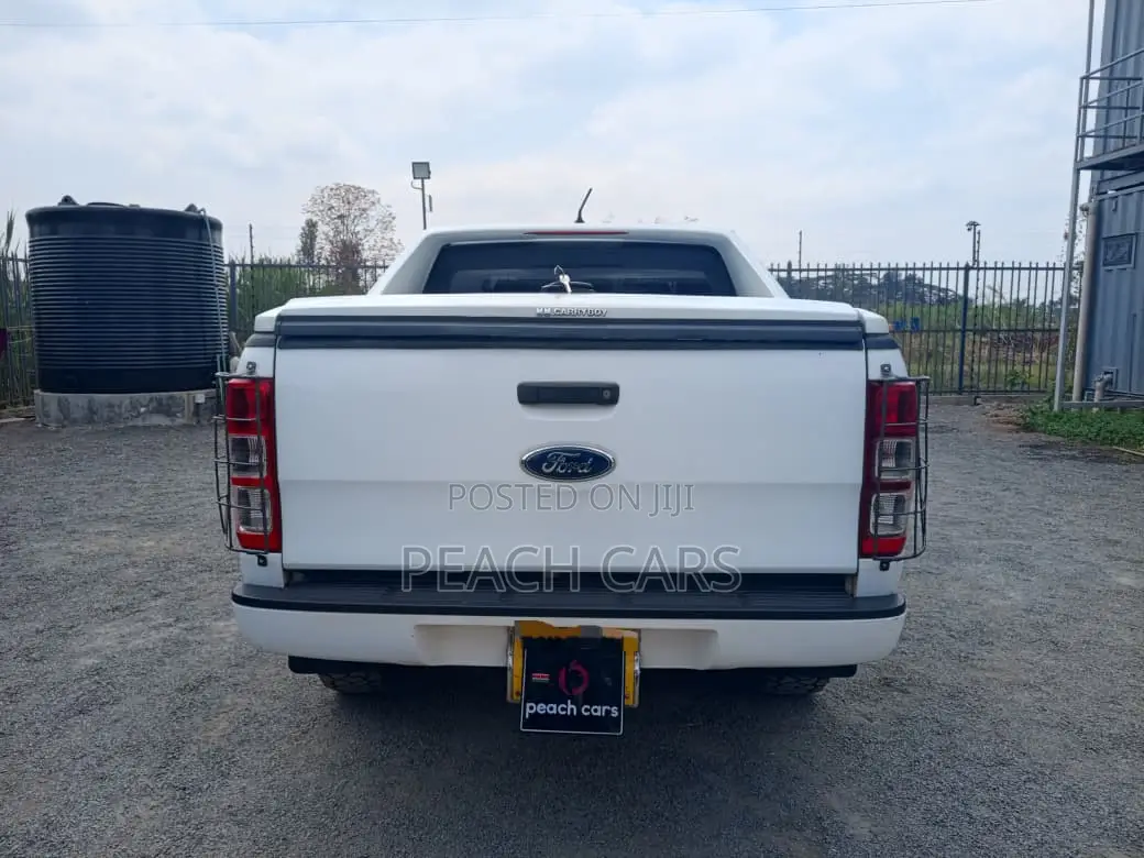 Ford Ranger Lariar 4x4 SuperCad 6ft. 2019 White