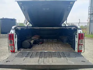 Ford Ranger Lariar 4x4 SuperCad 6ft. 2019 White