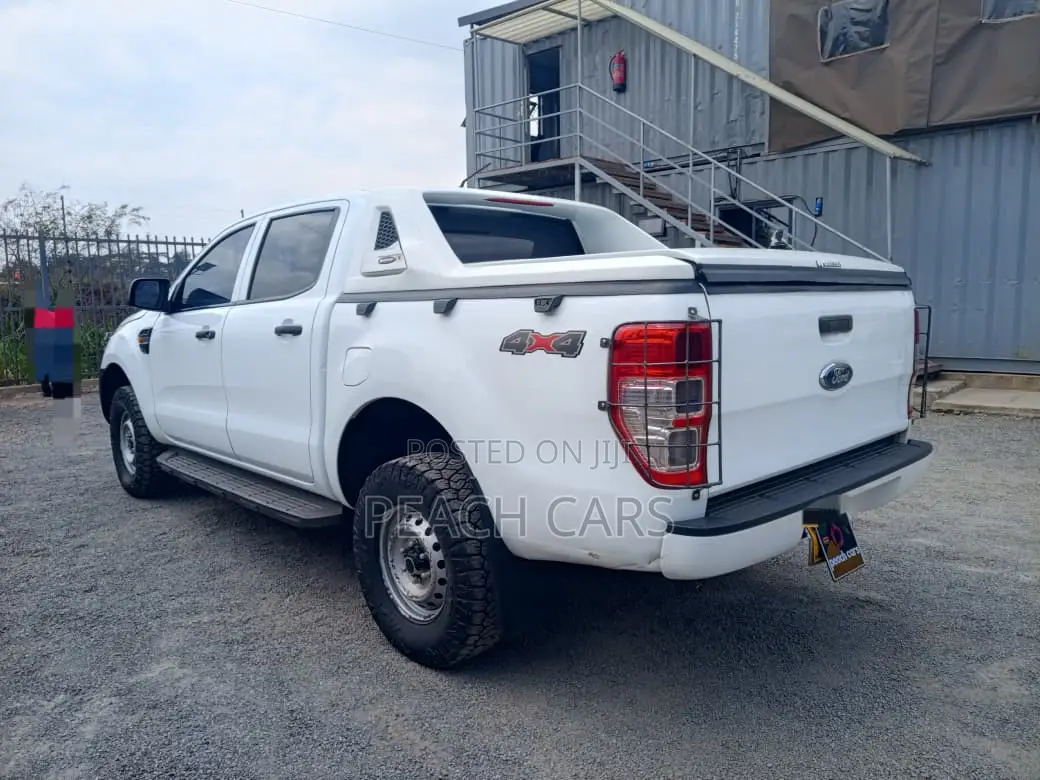 Ford Ranger Lariar 4x4 SuperCad 6ft. 2019 White