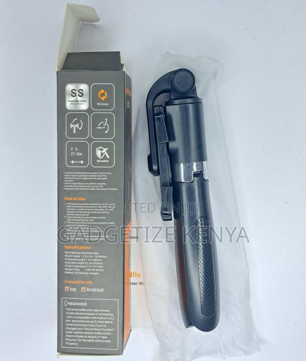 Extendable Selfie Stick Tripod Phone Holder (Wireless Connectivity) - thumbnail 5
