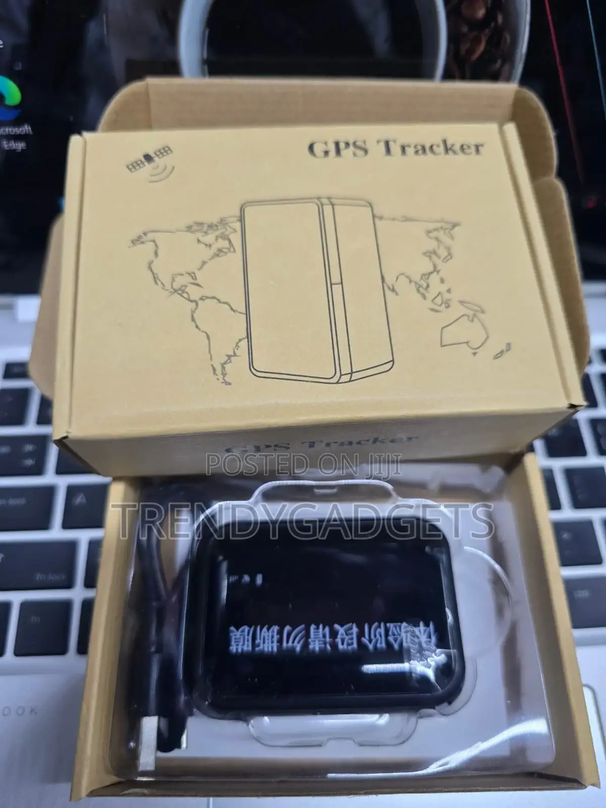 Mini GPS Tracker Real-Time Location Device With LBS Positioning