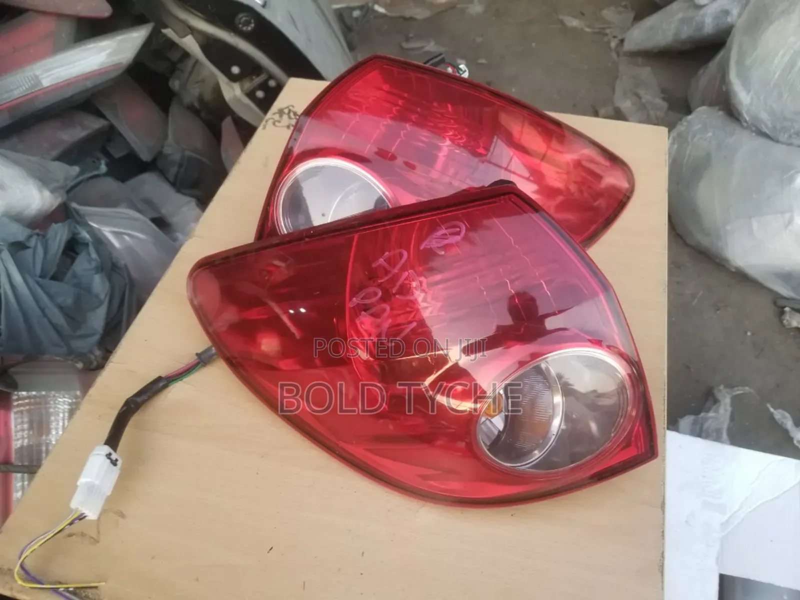 Nissan Ad Taillight
