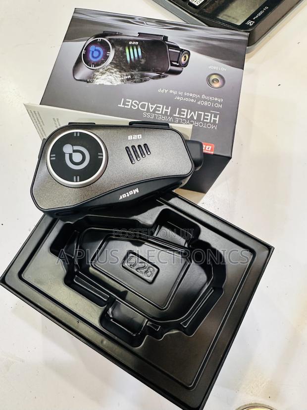 Q28 Motorcycle Wireless Helmet Strong and Stable Bluetooth Connection