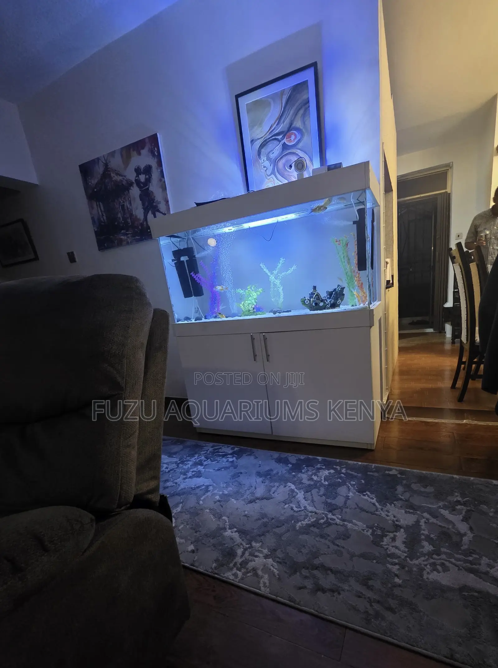 Elegant White Aquarium Stand – Interior Decor