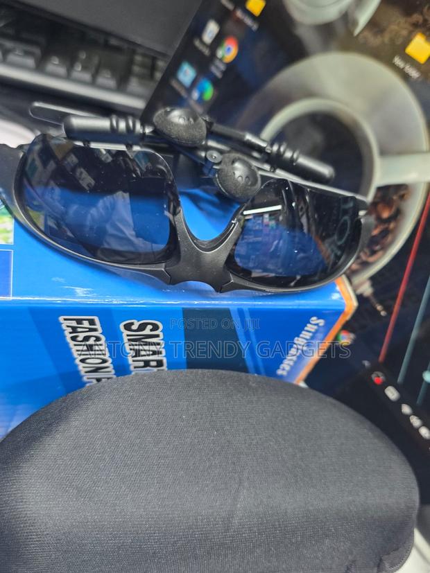 Wireless Smart Sunglasses Hands-free Music & Calling - main view