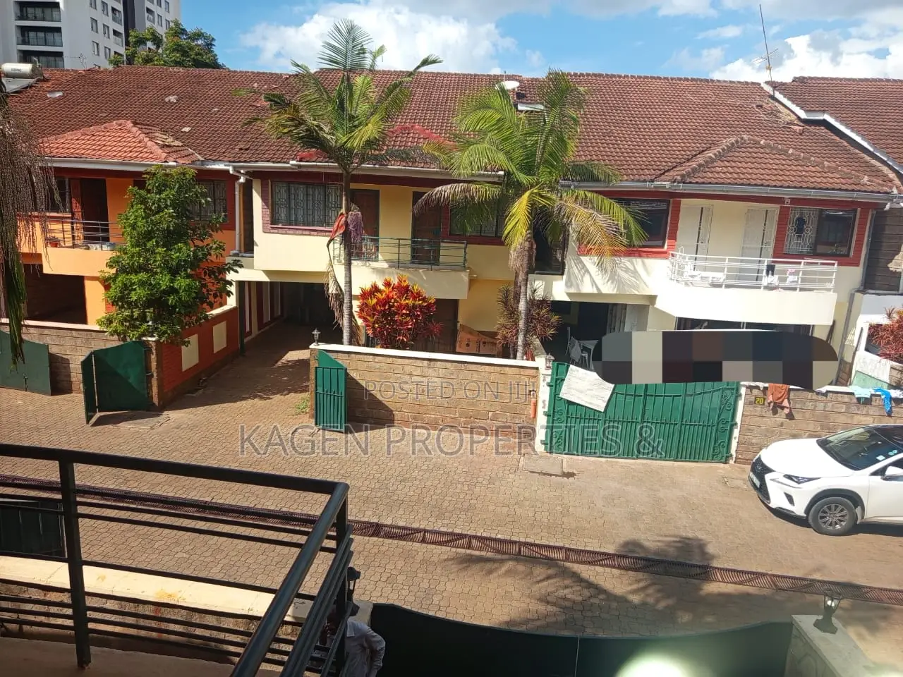 5bdrm Maisonette in Valley Arcade for sale