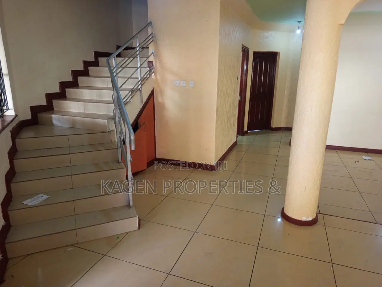 5bdrm Maisonette in Valley Arcade for sale