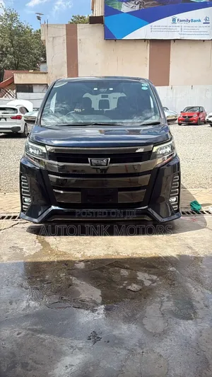 Toyota Noah 2.0 FWD (7 Seater) 2018 Black