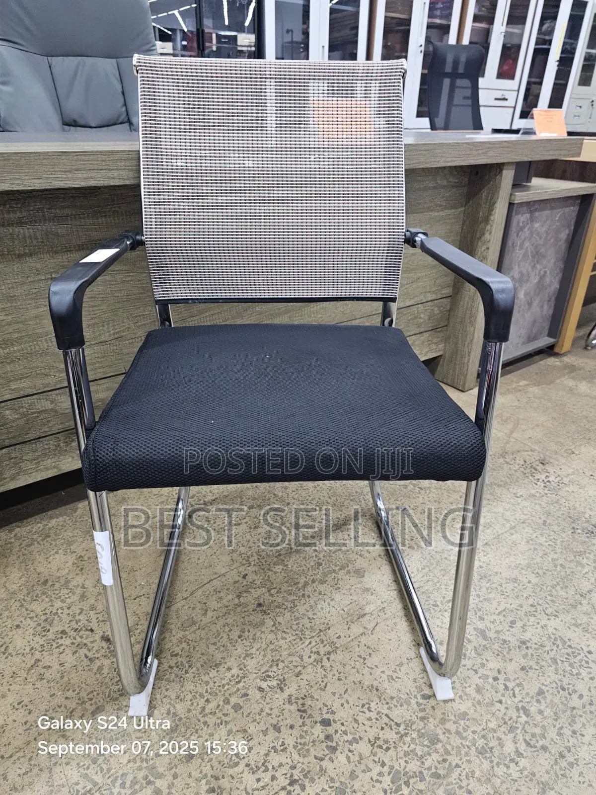 Relaxable Office Chair