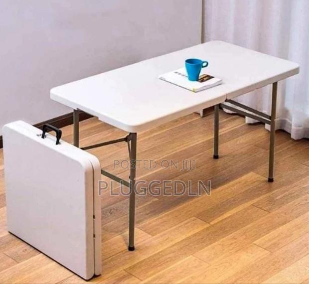 Adjustable Outdoor Rectangular Table
 
Size 120*61*74 CMS