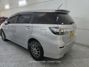 Toyota Wish 2017 Silver