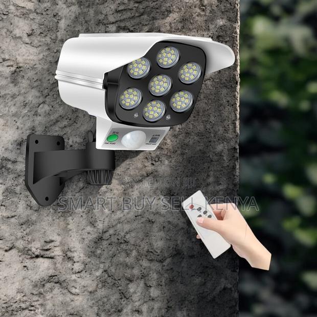 Outdoor Security Dummy Fake CCTV Camera With Motion Sensor Solar Light - main view