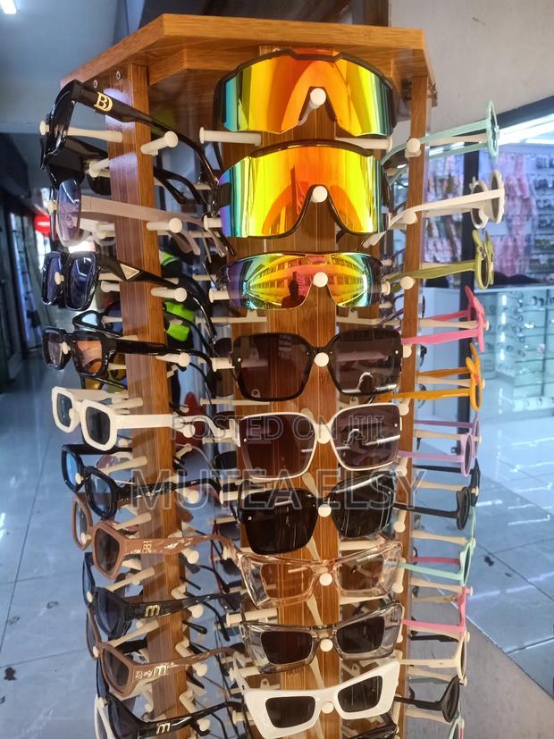 Executive Shades/Sun Glasses - thumbnail 2