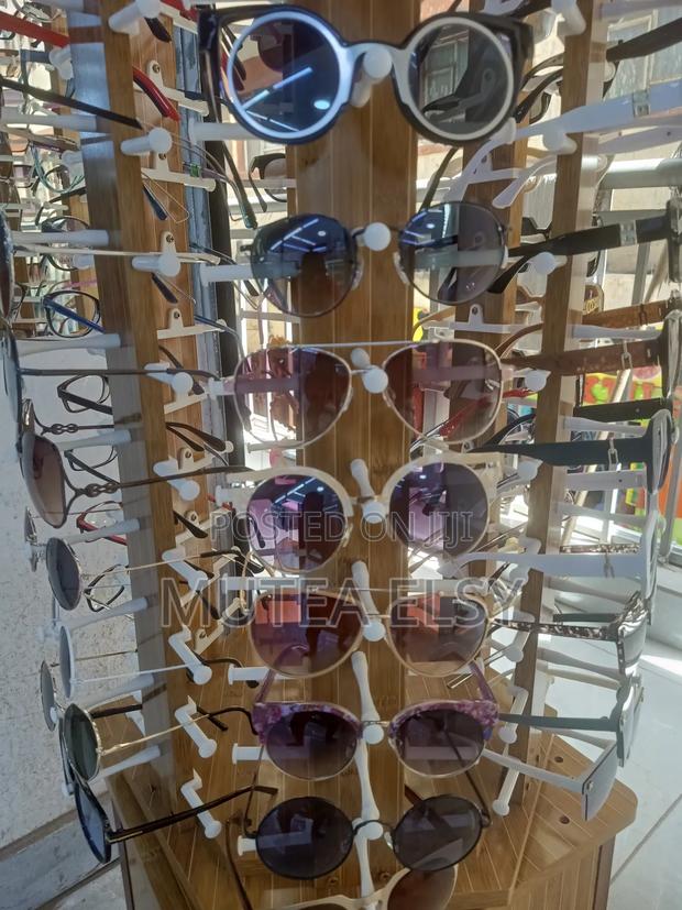 Executive Shades/Sun Glasses - thumbnail 5