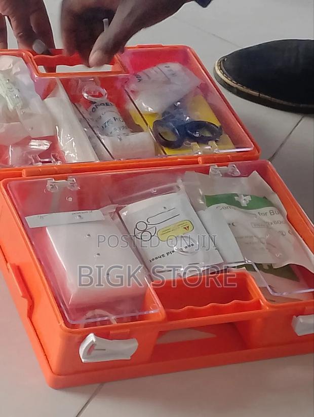 Portable First Aid Kit, Emergency Kit - thumbnail 2