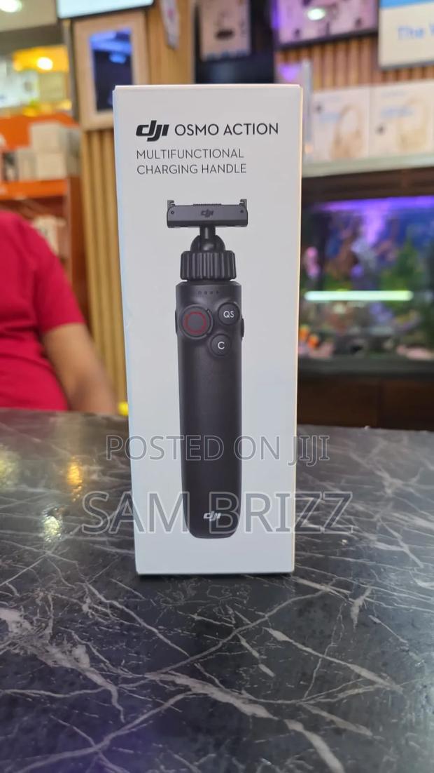 Dji Osmo Action Multifunctional Charging Handle - main view