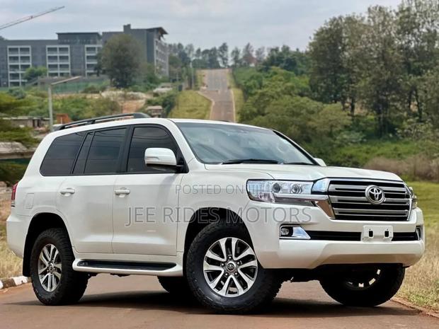 Toyota Land Cruiser 4.5 V8 TD 2017 White