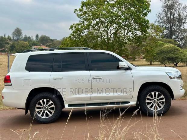 Toyota Land Cruiser 4.5 V8 TD 2017 White - thumbnail 11