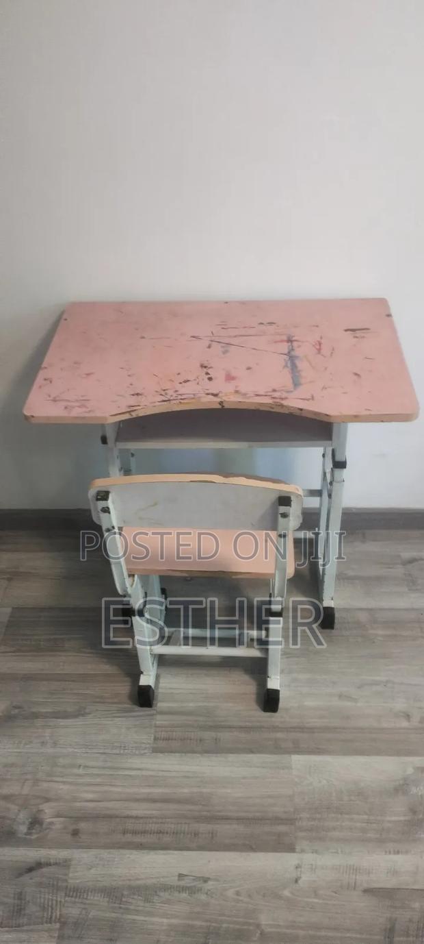 Kid's Study Table and Chair - thumbnail 3