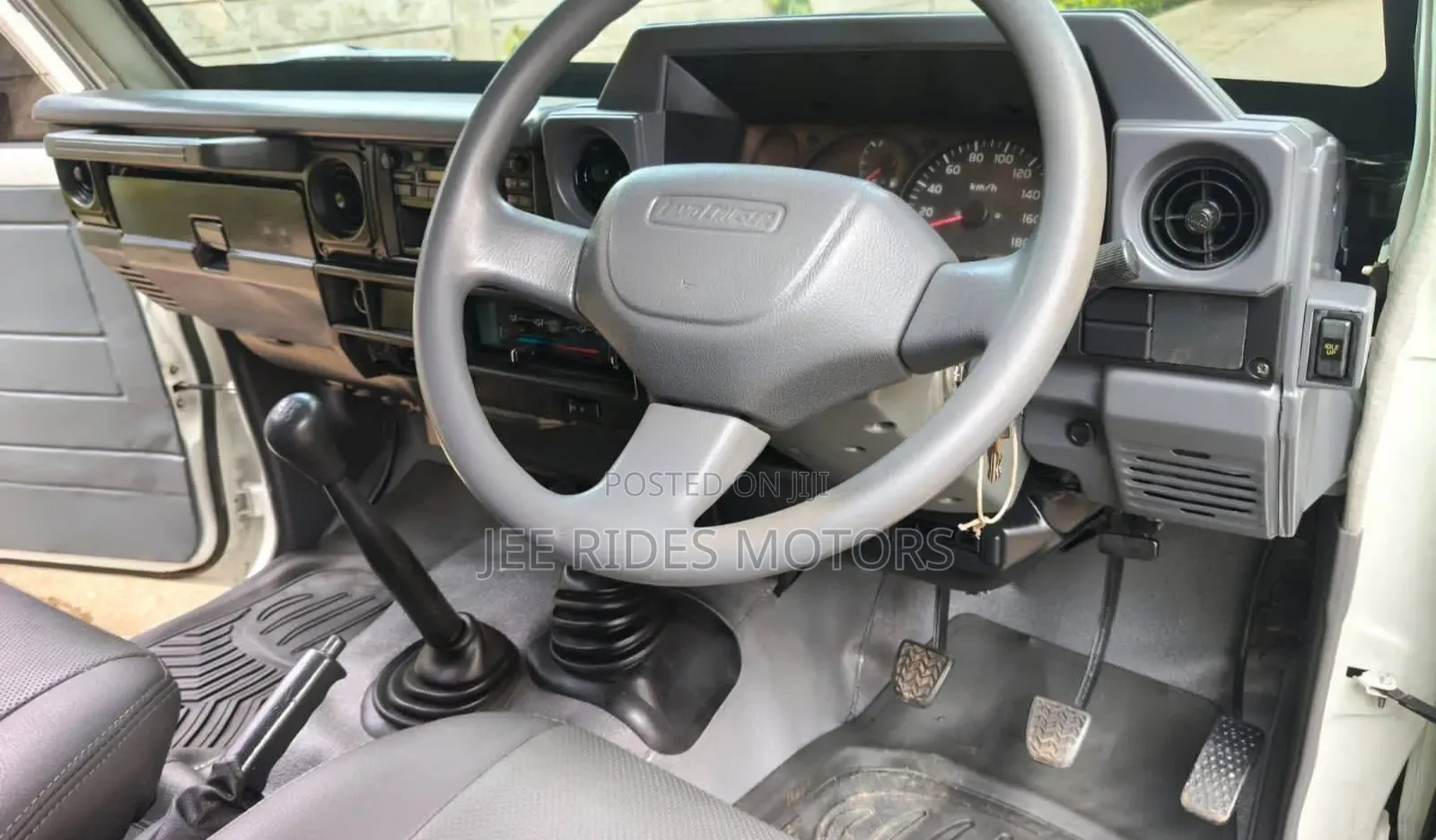 Toyota Land Cruiser 2008 White