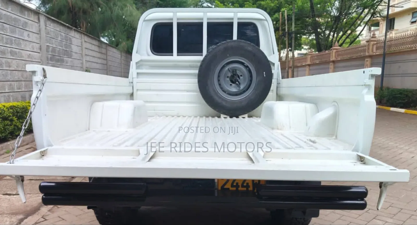 Toyota Land Cruiser 2008 White