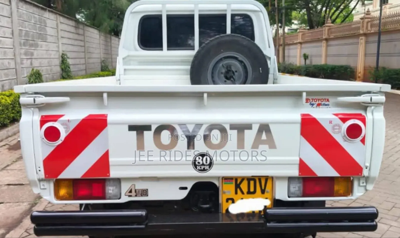 Toyota Land Cruiser 2008 White