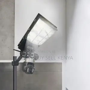 Live View Streaming 4g PTZ Security Camera Solar Street Light