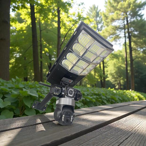 Remote Monitoring 4g PTZ Outdoor Security Camera Solar Street Light