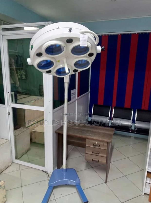 Mobile Halogen Theatre Light - main view