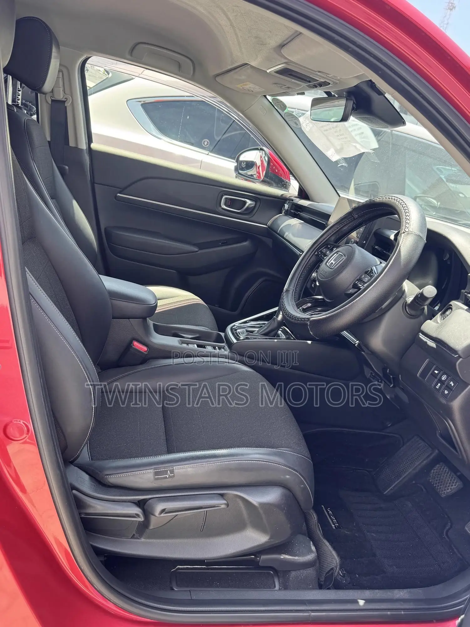 Honda Vezel 2022 Red